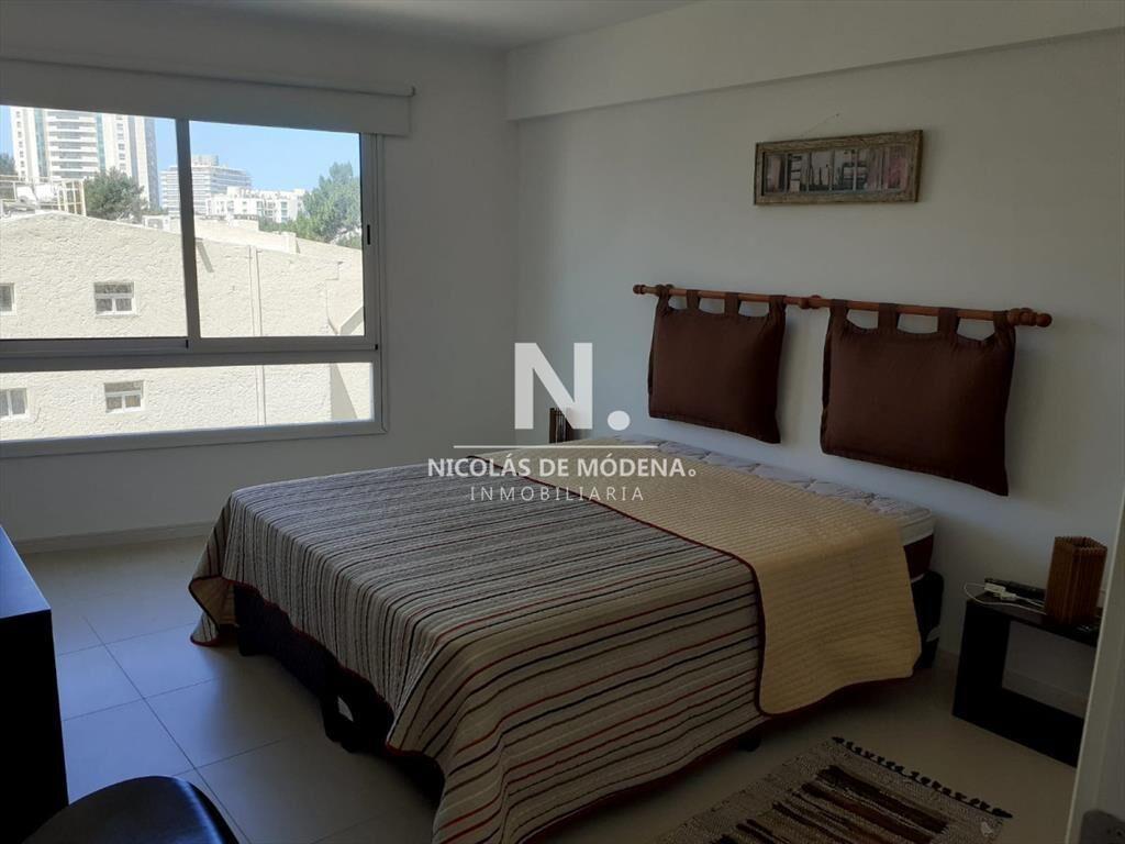 Apartamento en torre moderna con buenos amenities
