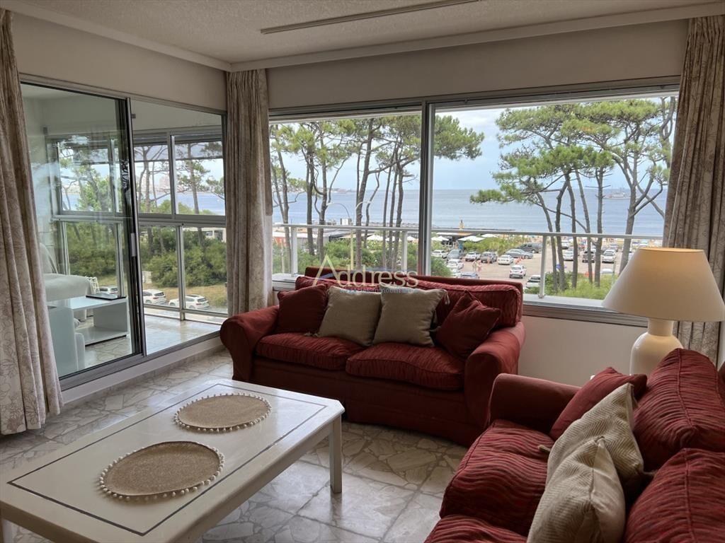 Apartamento en Mansa frente al mar - Punta del