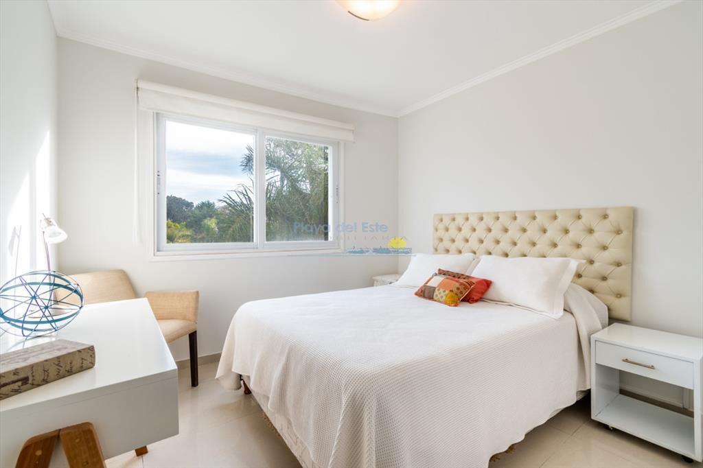 Moderno Apartamento de 3 Dormitorios en Alquiler Anual, Pla