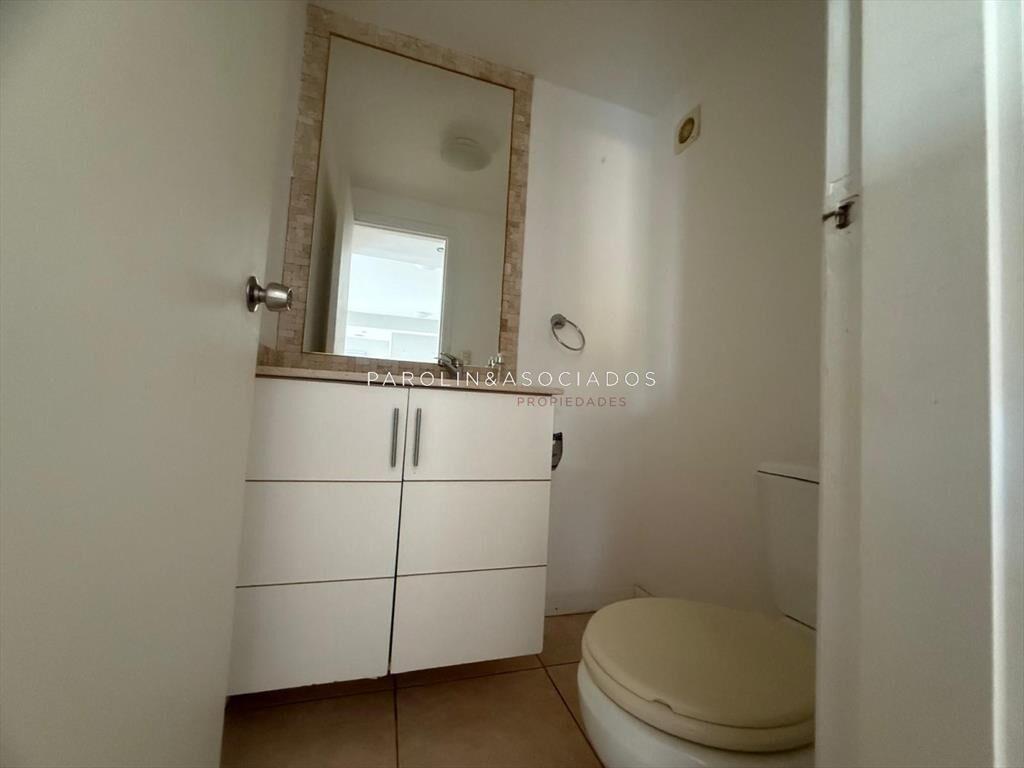 Apartamento en Venta de 3 Dormitorios en Edificio