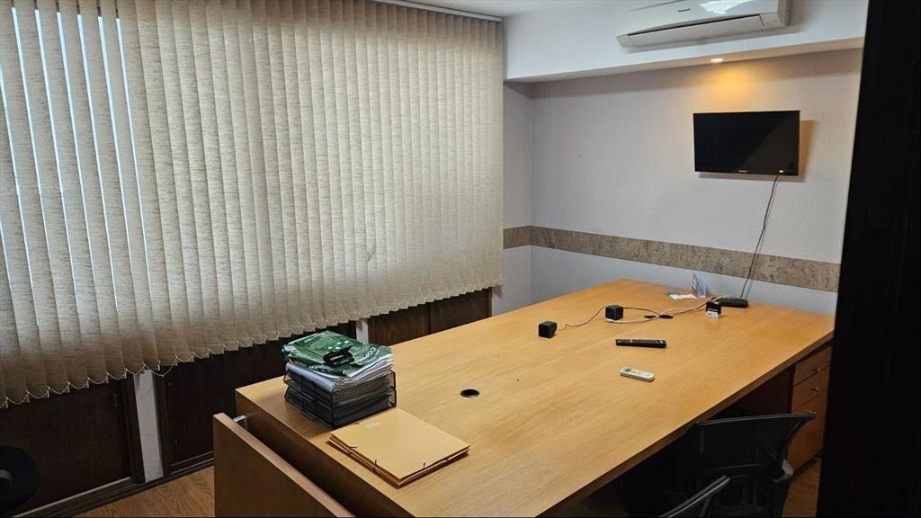 VENTA Oficina Ciudad Vieja 2 Baños