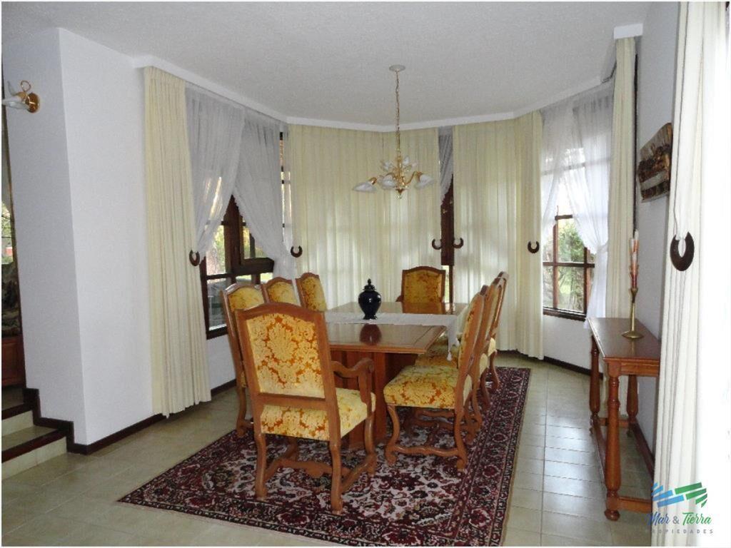 Vendo casa 5 dormitorios con piscina en San Punta