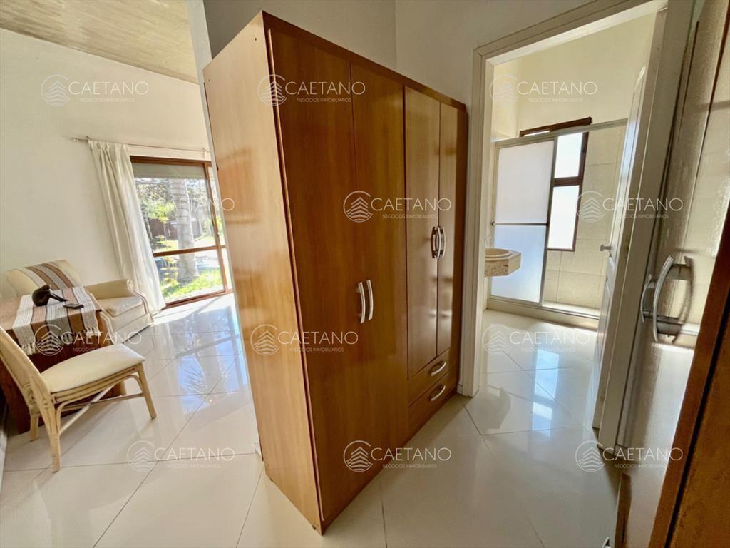 VENTA DE CASA EN PUNTA BALLENA-CLUB DEL LAGO