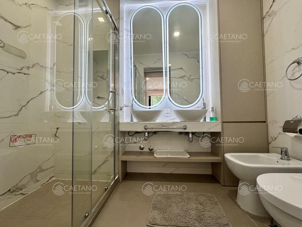 Venta casa 5 dormitorios. Solanas, Punta ballena.