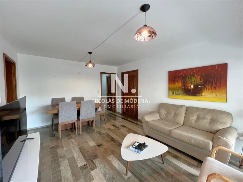 Vende apartamento de 3 dormitorios en Península