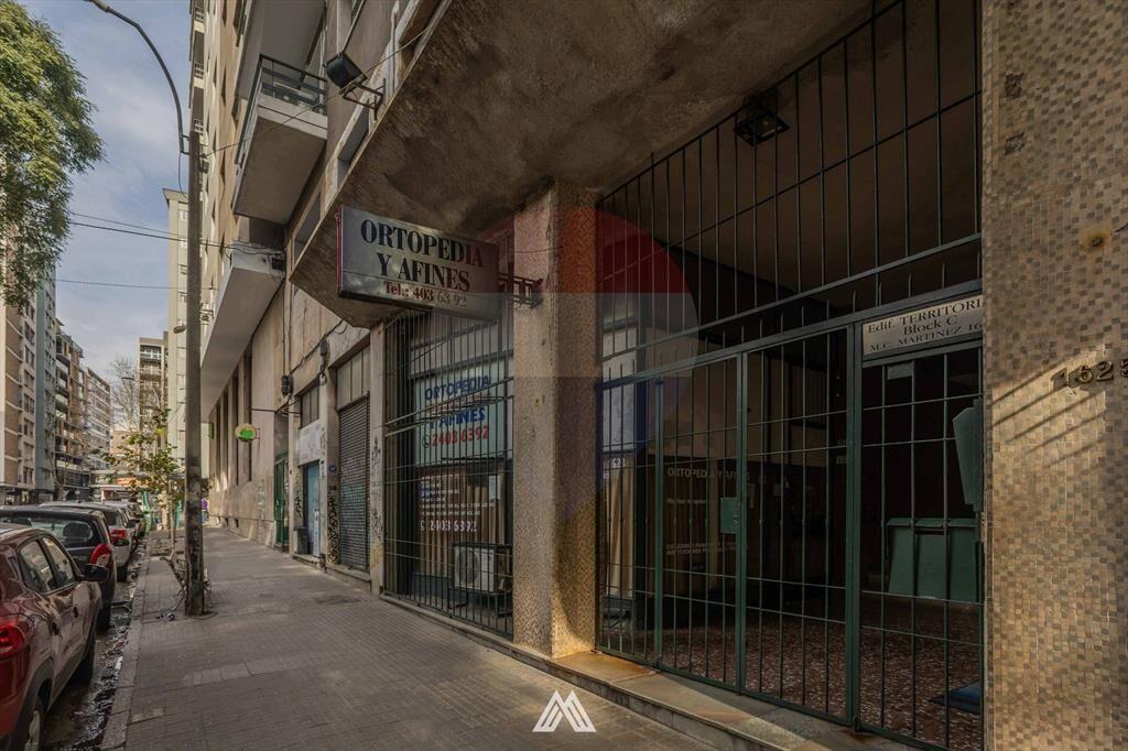 VENTA LOCAL COMERCIAL EN GALERIA CORDON