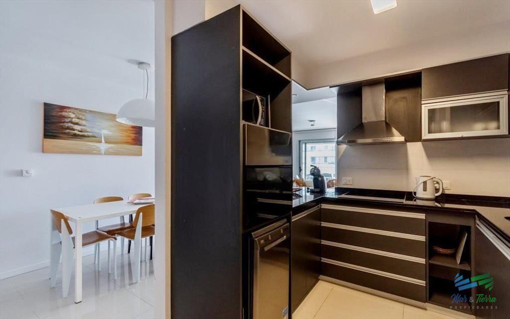 Venta apartamento de 2 dormitorios y medio con en