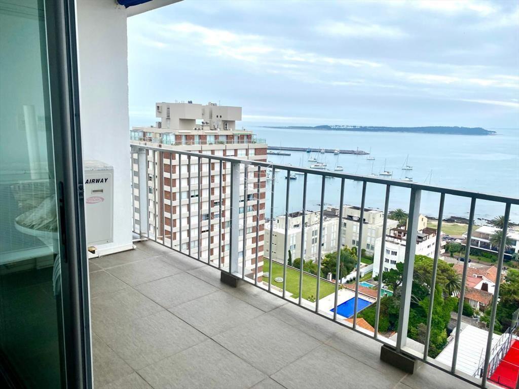 Alquiler departamento de 3 dormitorio y dependencia de serv