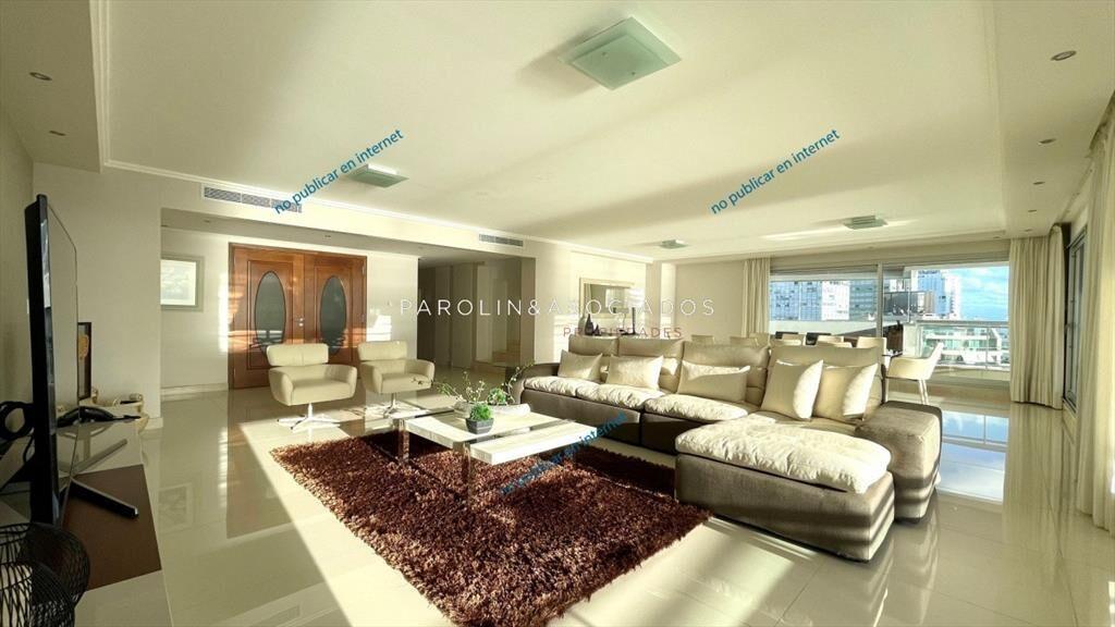 Penthouse de 4 dormitorios en Península, Punta
