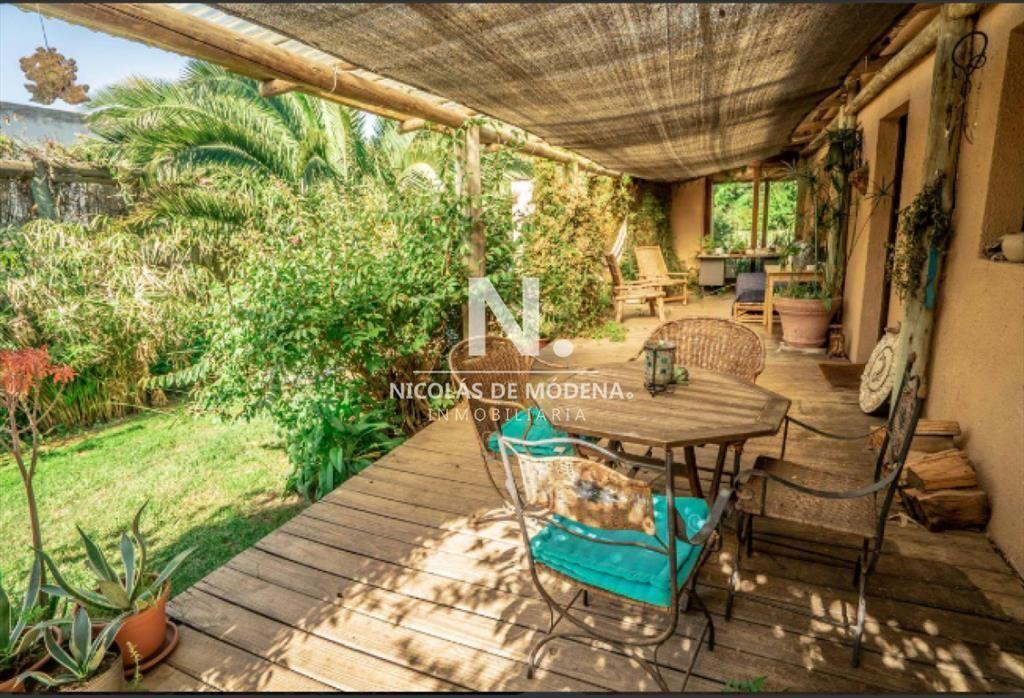 Vende casa en el Tesoro de 3 dormitorios.