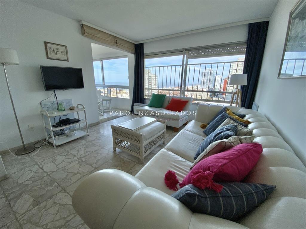 Apartamento en Peninsula, 3 dormitorios