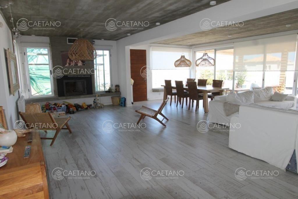 Casa 3 dormitorios en alquiler temporal Montoya