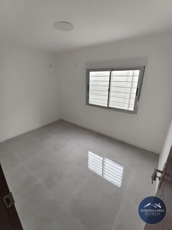 Apartamento en alquiler en Cerrito 2 dormitorios con galpon