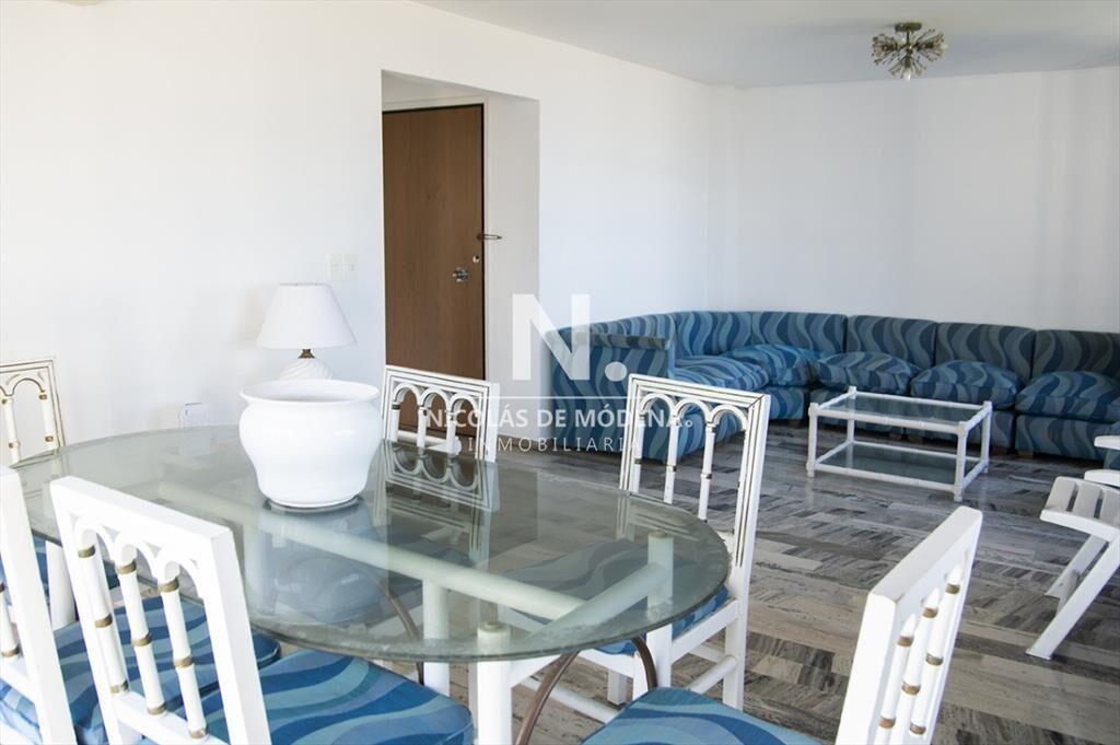 Departamento en venta frente al mar. Playa Brava,