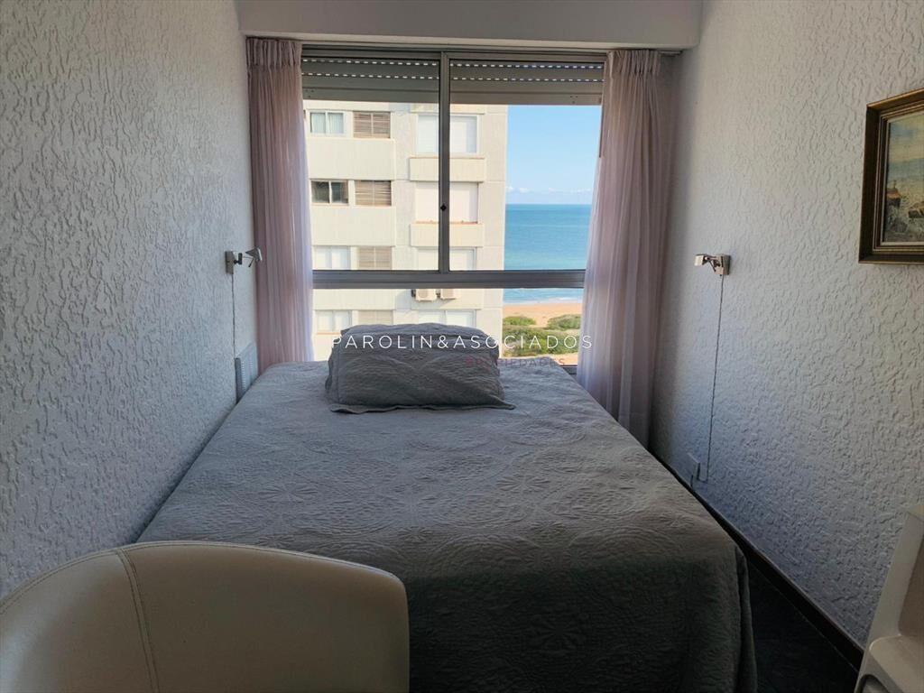Apartamento de 3 dormitorios en Torres del Plata II, Punta