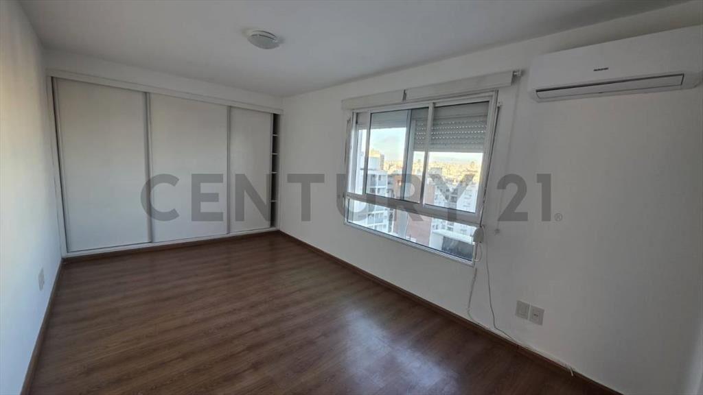 APTO en Pocitos AL FRENTE con balcon /Nuevo/Con Placards/...