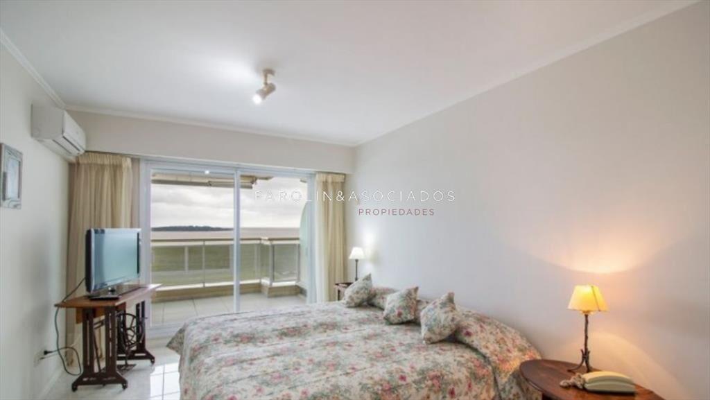 Departamento de 3 Dormitorios en Coral Tower, del