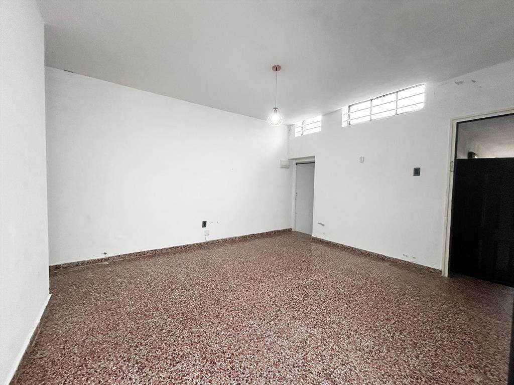 Casa (PH) a la Venta en Pocitos con Dos Dormitorios, Garaje