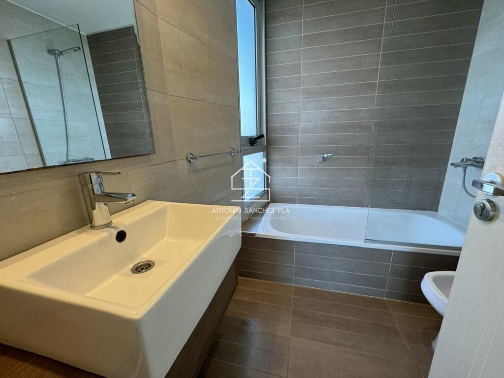 Hermoso apartamento en Av. Roosevelt - Punta del