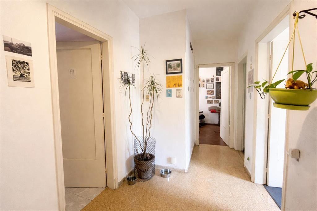 Venta apartamento 3 dormitorios con balcón. Tres Cruces (Al