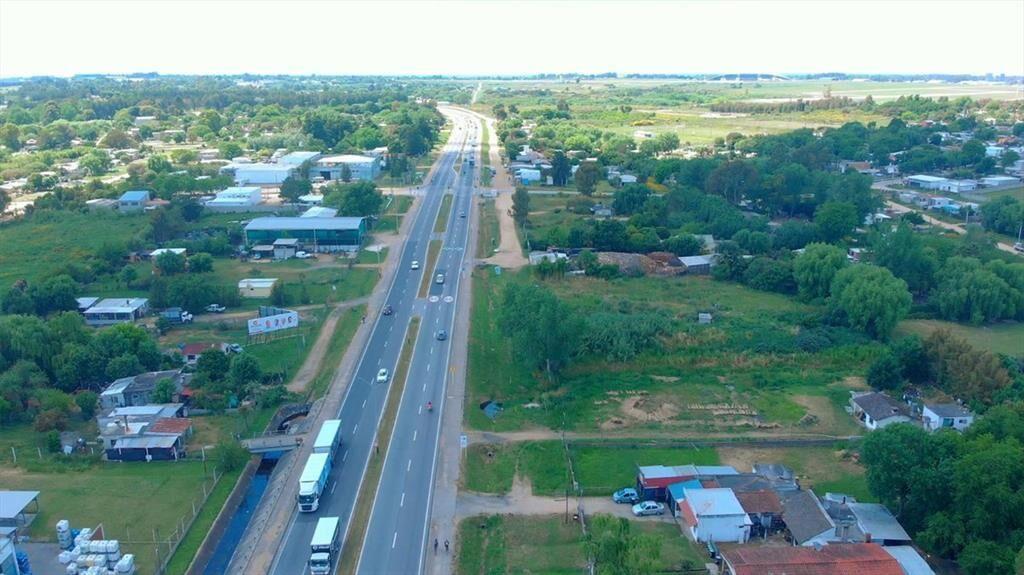 Venta terreno sobre Ruta 102 cerca de Zonamerica