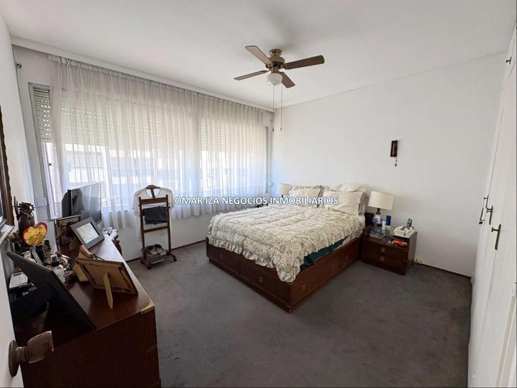 VENTA APARTAMENTO RAMBLA POCITOS ESQUINERO DOS GARAJES IMPE