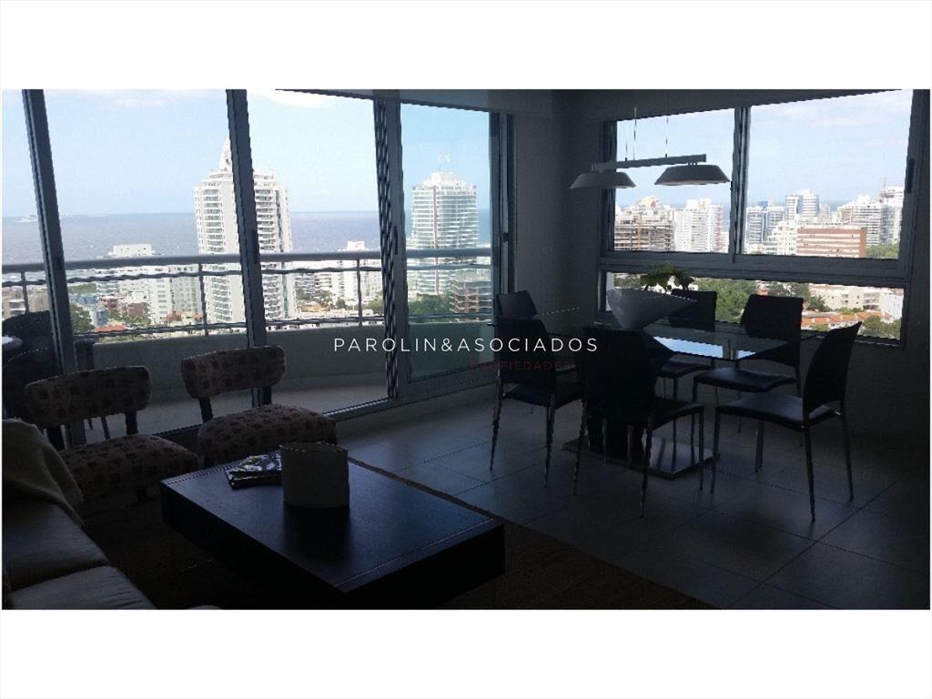 Apartamento en venta en Torre Ocean Drive, Punta