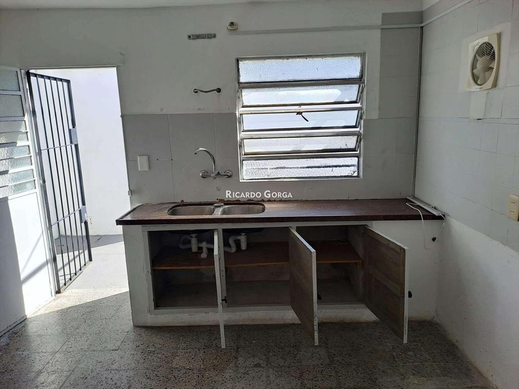 Casa en Alquiler de 2 Dormitorios y cochera en Aires Puros