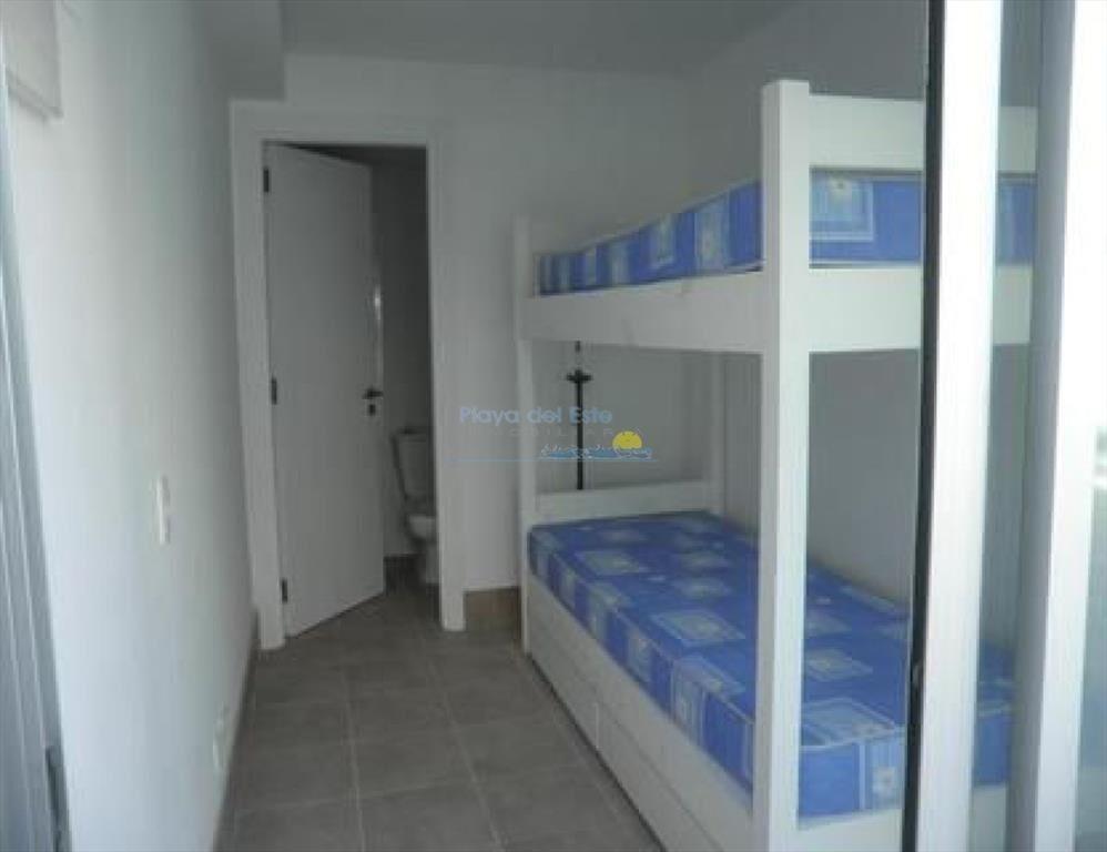Apartamento en Brava, 3 dormitorios *