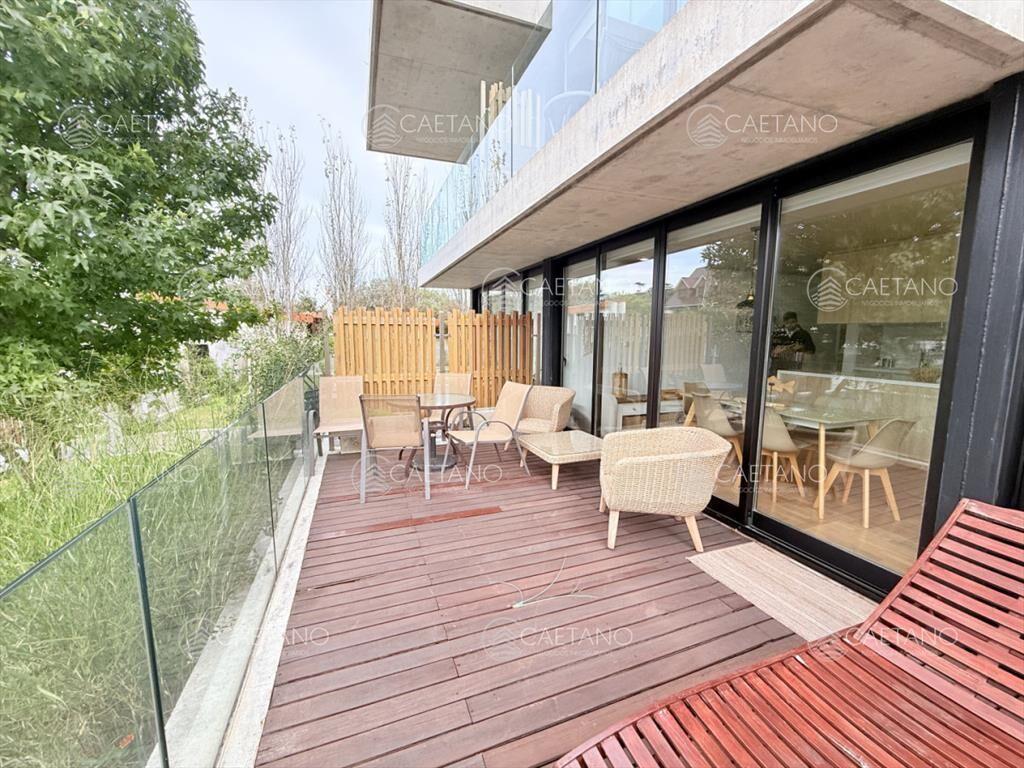 Excepcional apartamento a metros del mar!
