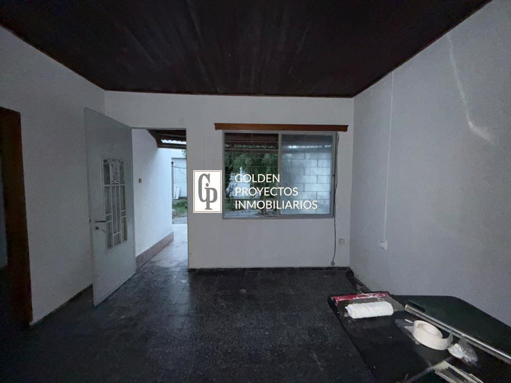 Casa en Alquiler 1 Dormitorio y Patio Parque Batlle