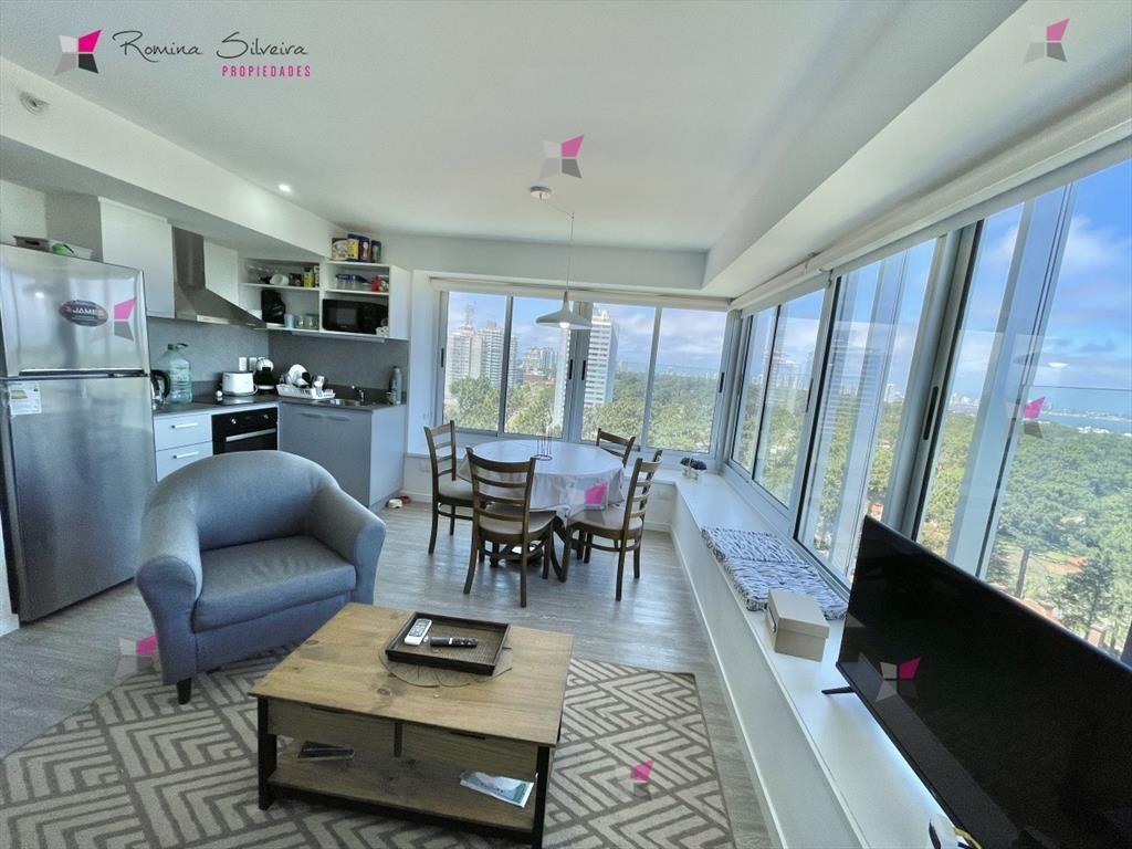 VENTA DE APARTAMENTO DE 1 DORMITORIO EN PISO ALTO