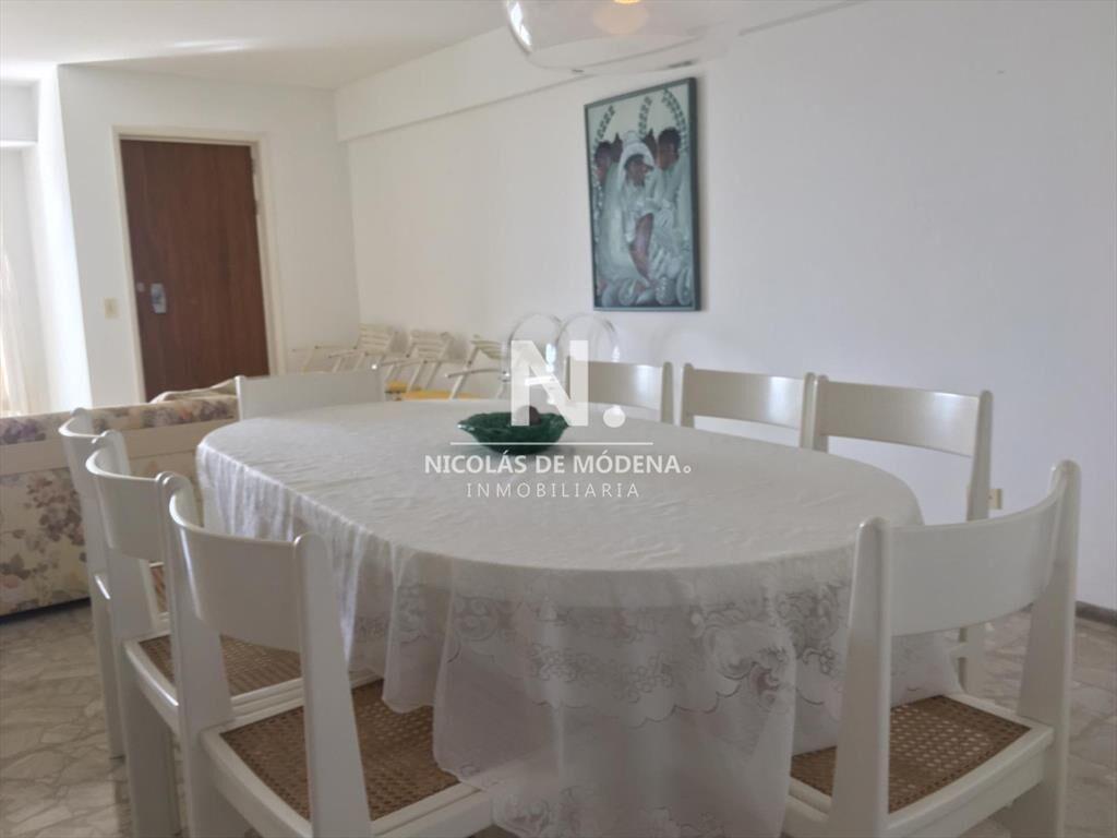 Apartamento en venta con vista al puerto