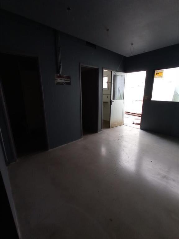Sarandi y 33, 220 m2, doble altura, 7 mts de frente , nuevo