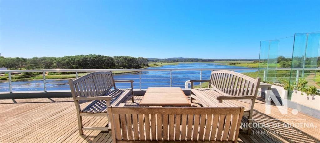 Dúplex con Vista a la Laguna, 3 dormitorios, terraza con p