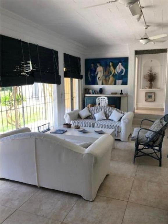 CASA EN VENTA DE 3 DORMITORIOS EN LA BARRA