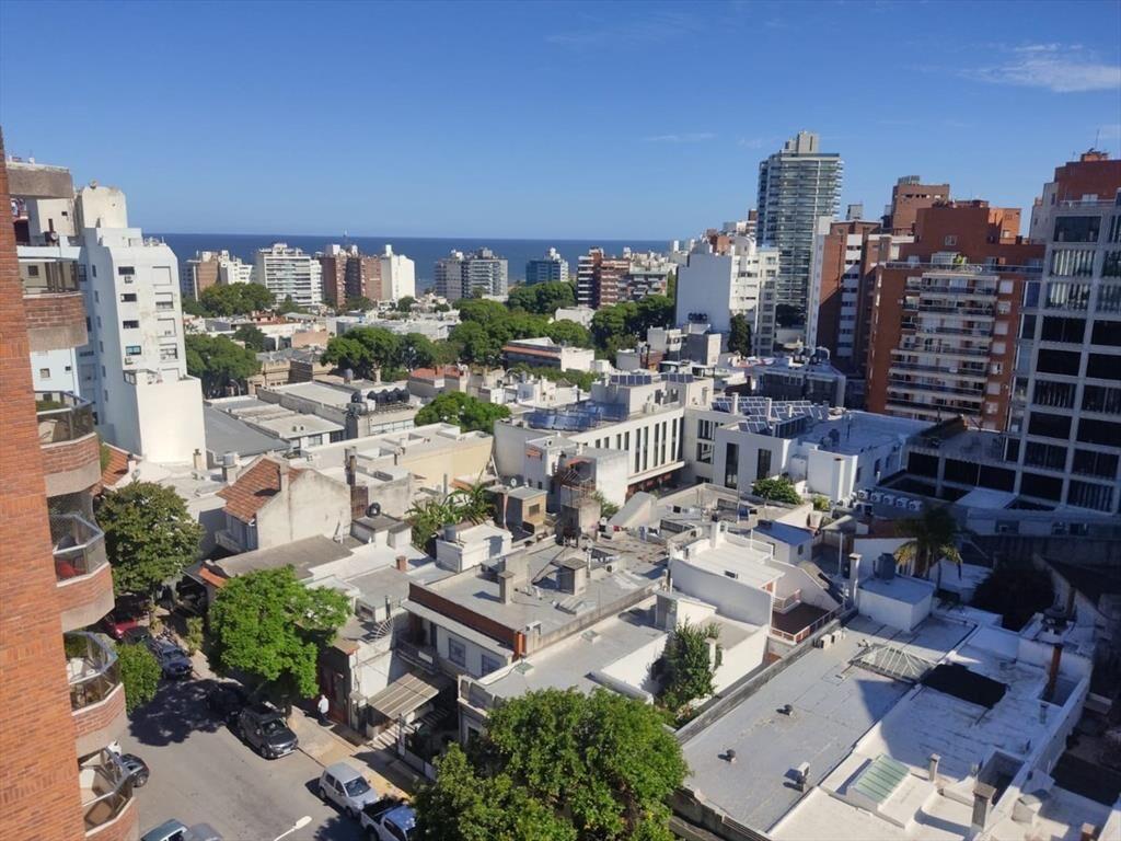 Venta apartamento Penthouse 3 dormitorios Villa Biarritz co