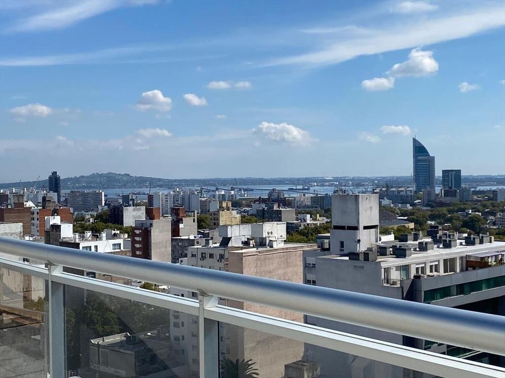 Venta Penthouse 1 dormitorio Cordon garaje
