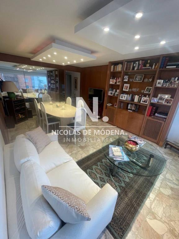 Vende apartamento de 2 dormitorios mas de en al