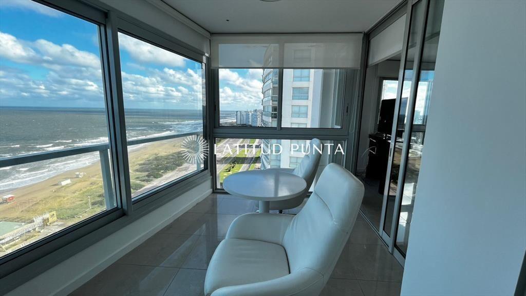 Apartamento en Le Parc, piso alto, 3 suites más