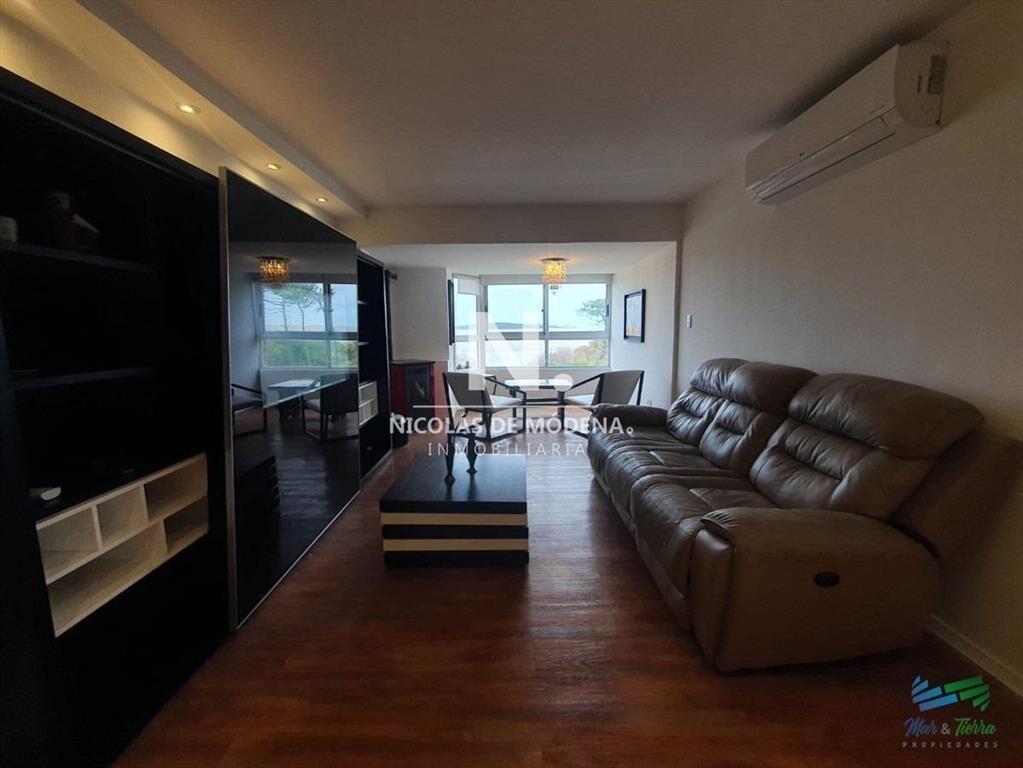 Edificio de 3 dormitorios en Punta del Este primera línea