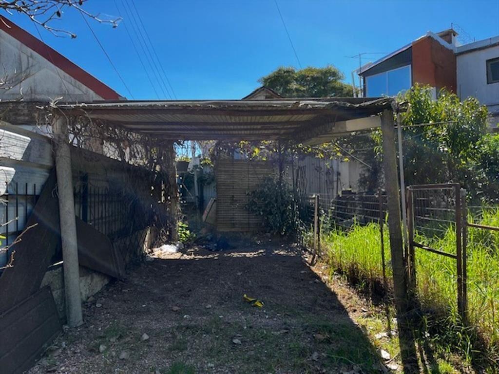 Venta terreno con mejoras en Aires Puros