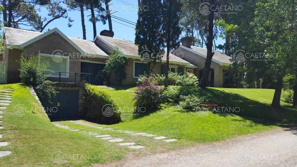 Excelente casa en alquiler en zona residencial!!!