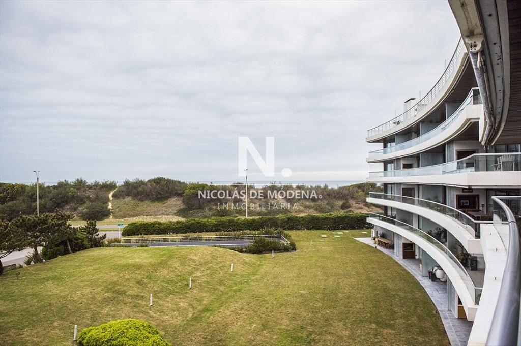 Hermoso Departamento en venta frente a Playa Brava, 3 dorm
