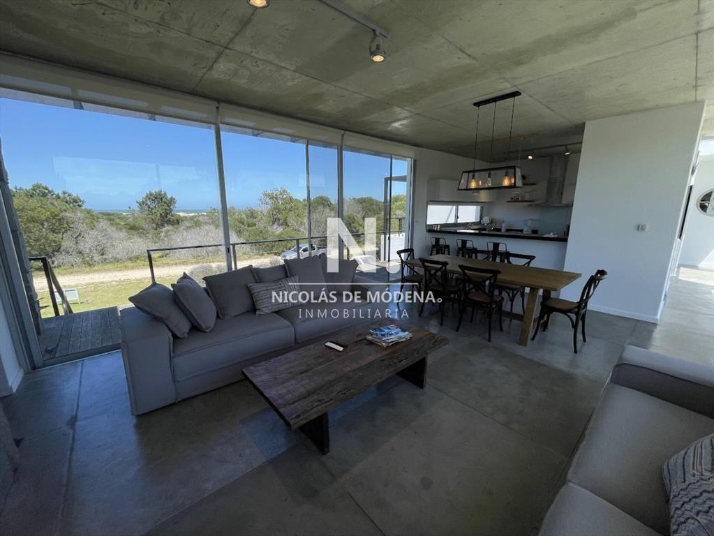 Casa en venta en Arenas de Jose Ignacio, 3