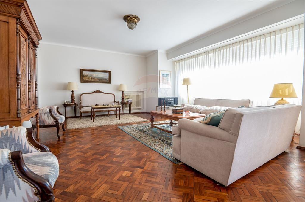 VENTA apartamento VILLA BIARRITZ, 3 dorm. serv. gj