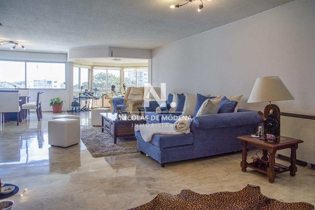 Departamento en venta de 3 dormitorios en Center,