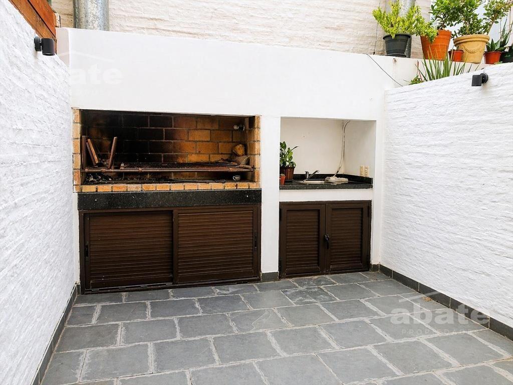 Venta Casa moderna en Pocitos 2 dormitorios y gge