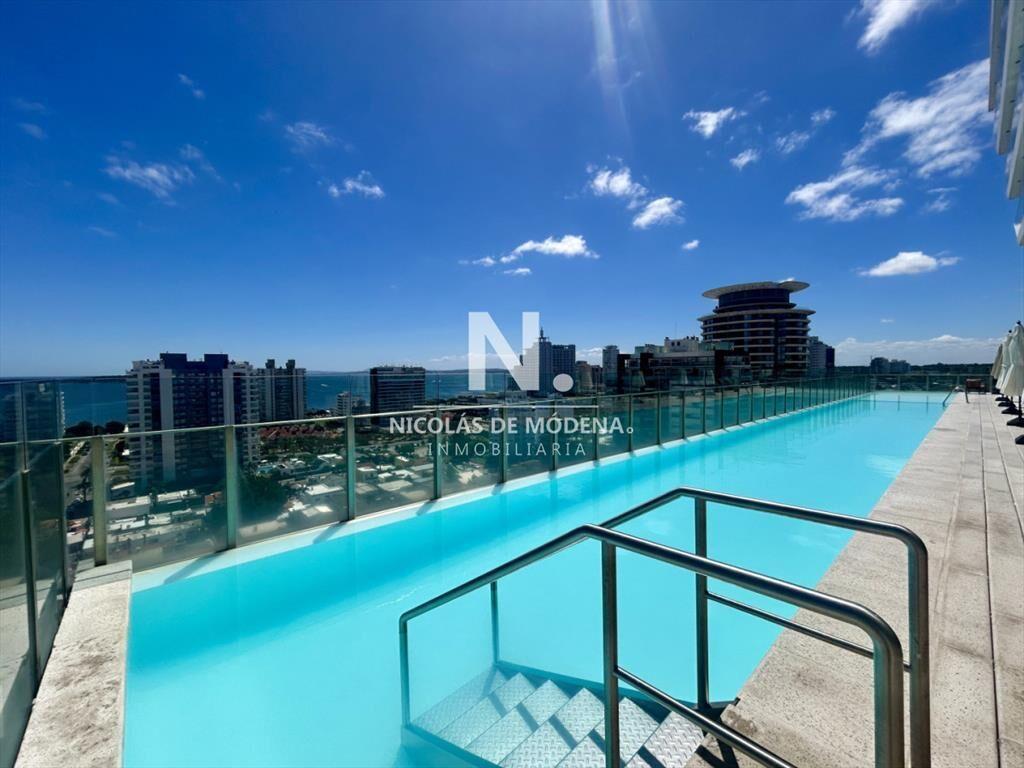 Venta apartamento de 2 dormitorios, 3 baños y en