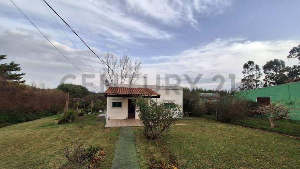 Casa con 913 m en Estación Las Flores Maldonado excelente...